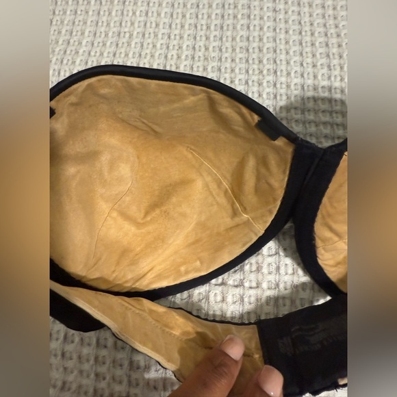 VS Elegant Black Strapless Bra - Picture 2 of 4